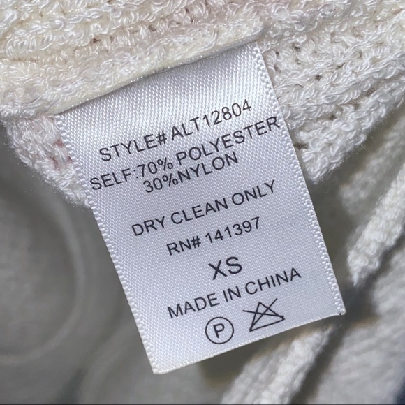 ASTR Knit Choker Neckline Keyhole Back XS Y2K Cream Longline Sweater Vest - Picture 12 of 13